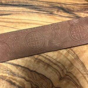 Handmade Brown Leather Mjolnir bracelet